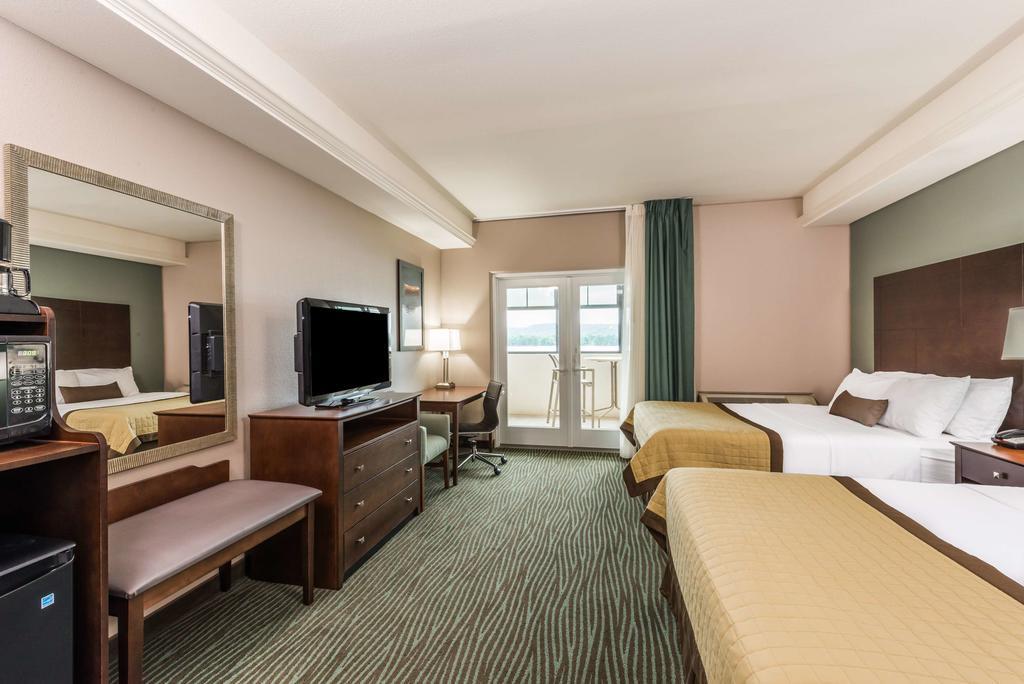 Baymont By Wyndham Bellevue Hotel Exterior photo