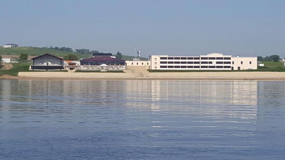 Baymont By Wyndham Bellevue Hotel Exterior photo